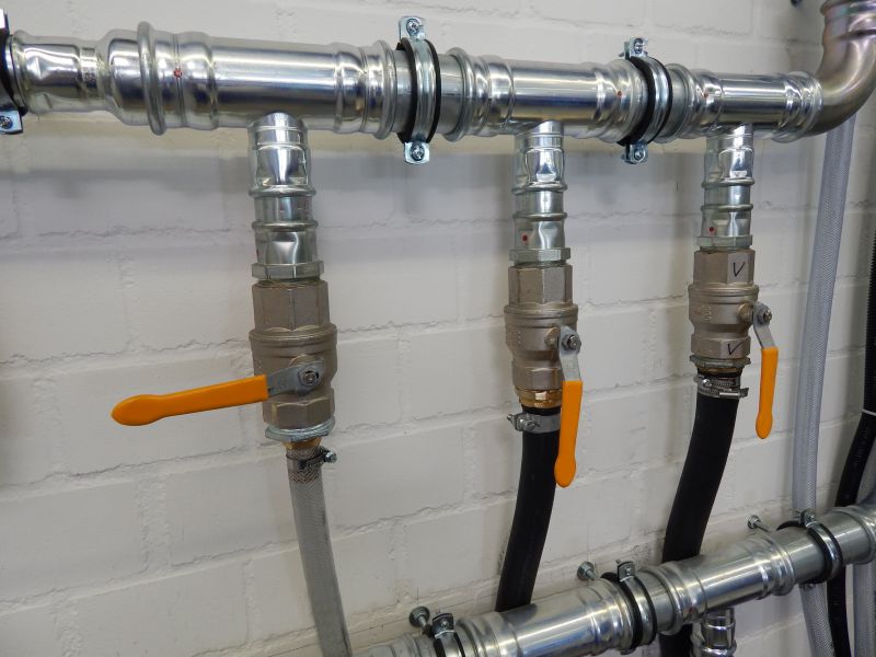 Increases water pressure.